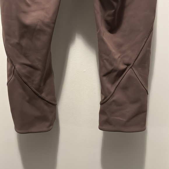 Lululemon leggings. Mauve. Size 4. - Picture 5 of 6